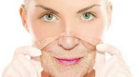 تعانين من التجاعيد العنيدة؟ هذا الابتكار يغير كل شيء تعانين من التجاعيد العنيدة؟ هذا الابتكار يغير كل شيء